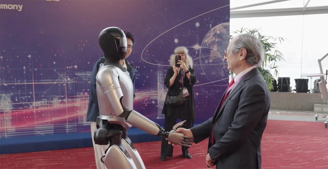 MagicBot ''Xiaomai'' Becomes the First Chinese Humanoid to Deliver Live Service at a Top-Tier Global Finance Summit MagicBot ''Xiaomai'' Becomes the First Chinese Humanoid to Deliver Live Service at a Top-Tier Global Finance Summit