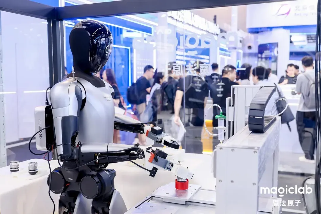 Dual-Arm Precision Dispensing — MagicBot Gen-1 Completes a 20-Second Industrial Cycle Without Missing a Beat