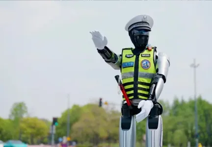 MagicLab x Wuxi Police: A Humanoid Traffic Officer Goes on Duty at a Major Public Sporting Event